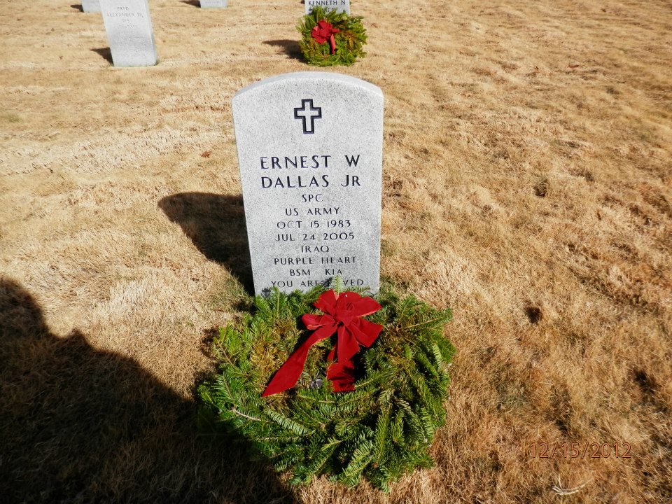 Spc. Ernest W. Dallas Jr. DFW National Cemetery.jpg