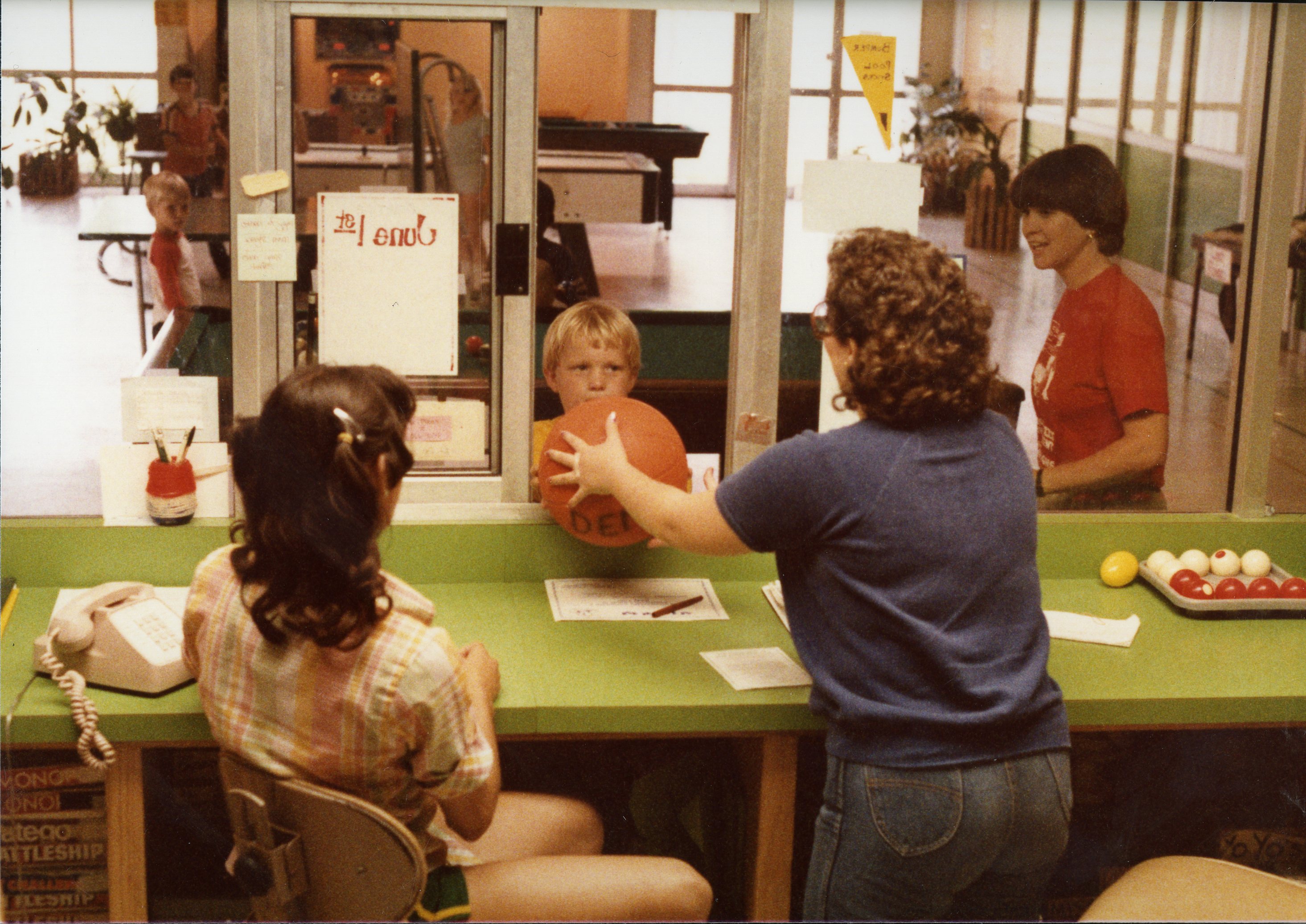 Inside Denia Recreation Center 1983.jpg