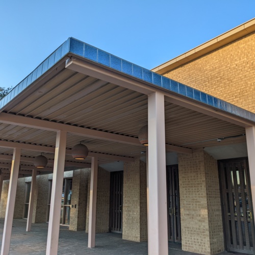 Tiled edge of pergola