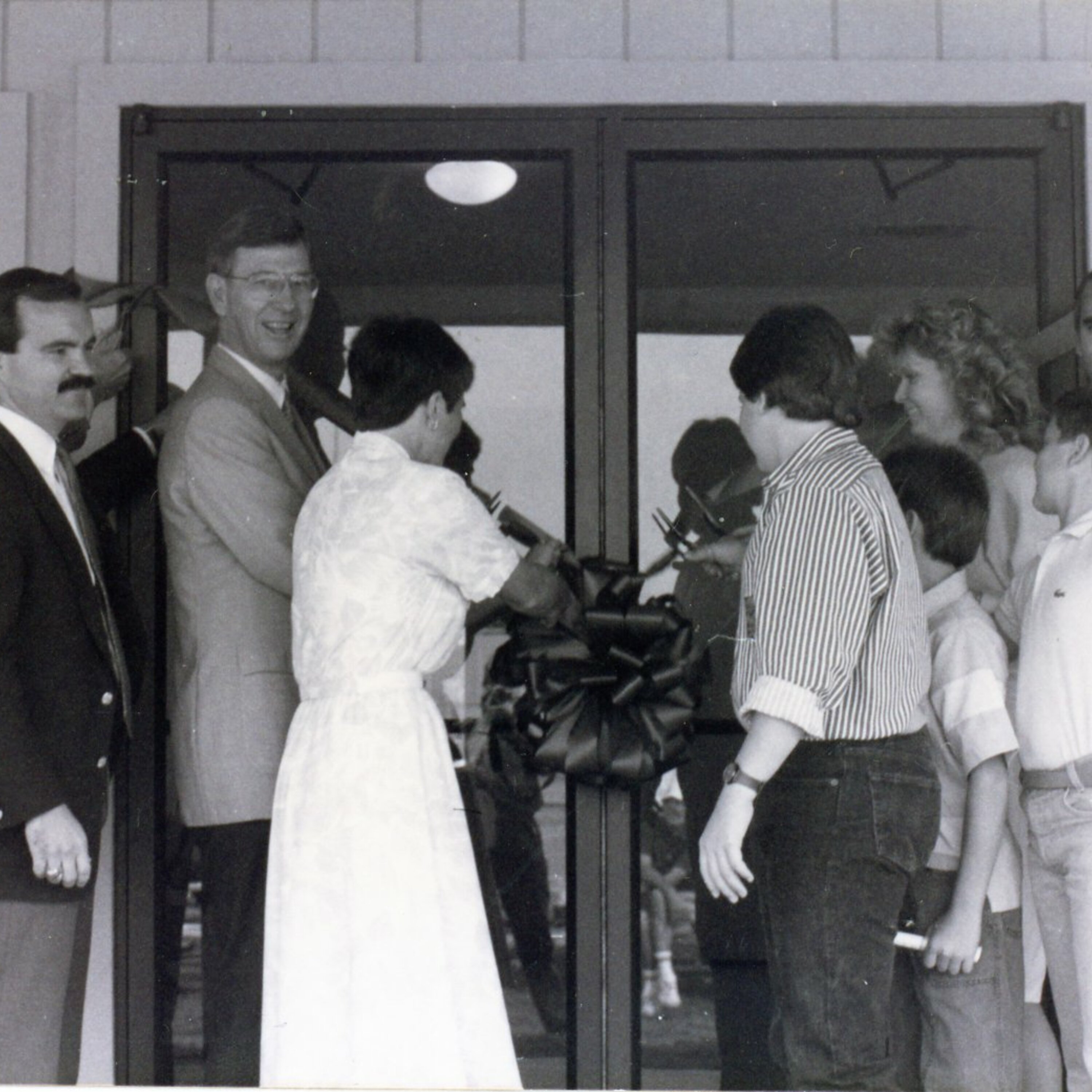 Ribbon cutting Goldfield Tennis Center 1988.jpg