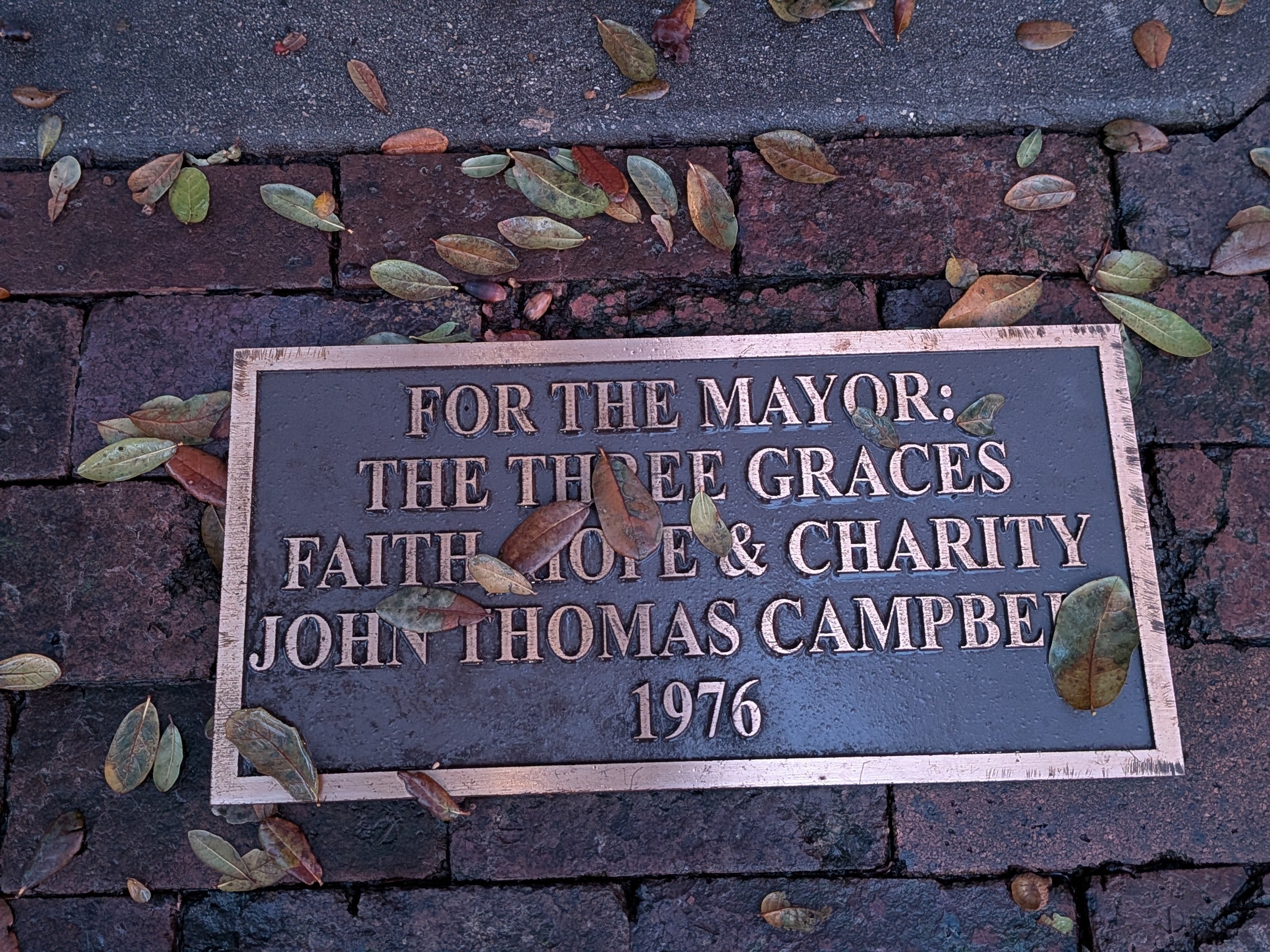 For the Mayor: plaque.